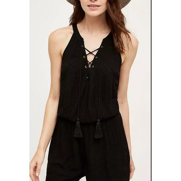 ANTHRO CHLOE OLIVER Amoret Lace Up Crochet Trim Sleeveless Shorts Romper Black S - Picture 1 of 6